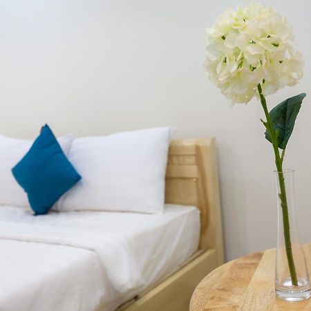 Auhome Minimalist Apartment Хошимин Екстериор снимка