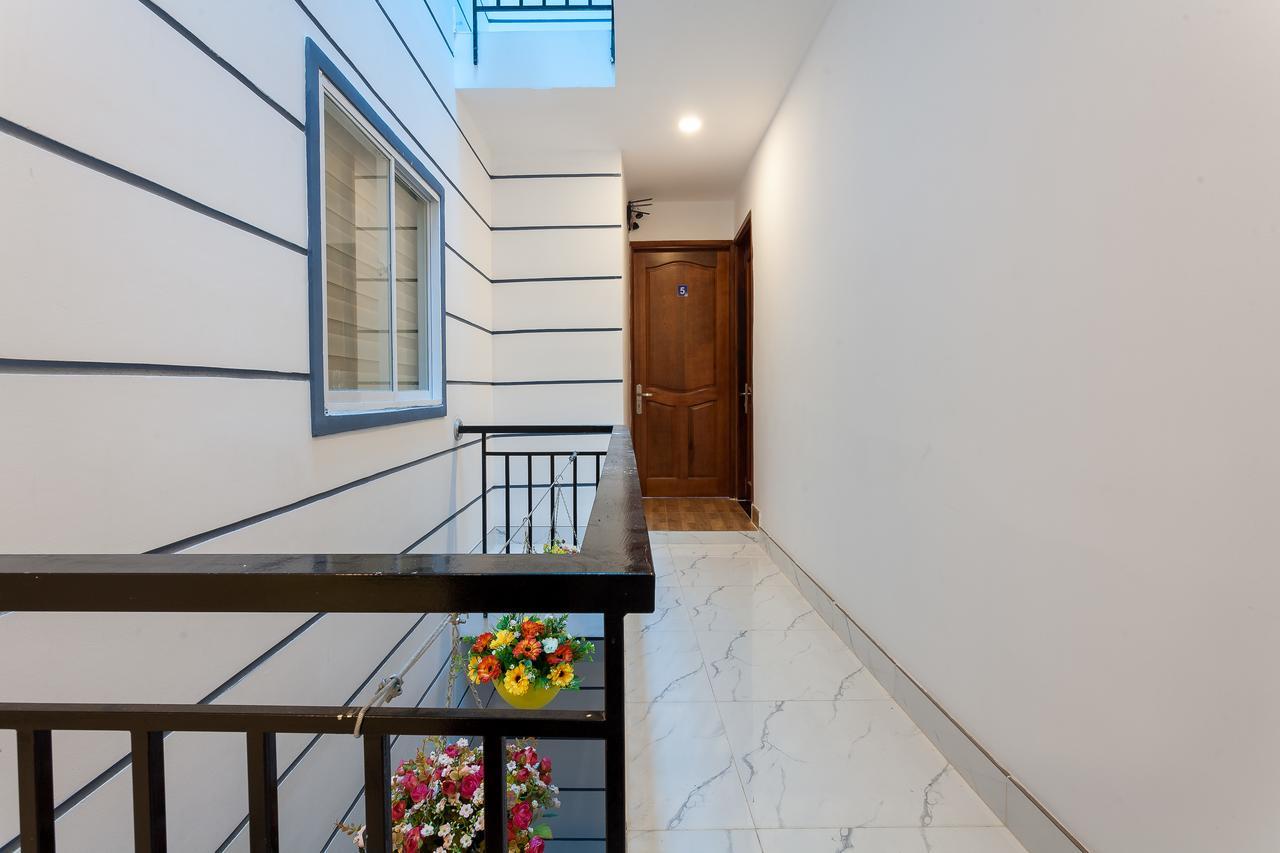 Auhome Minimalist Apartment Хошимин Екстериор снимка