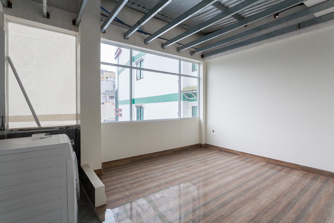 Auhome Minimalist Apartment Хошимин Екстериор снимка