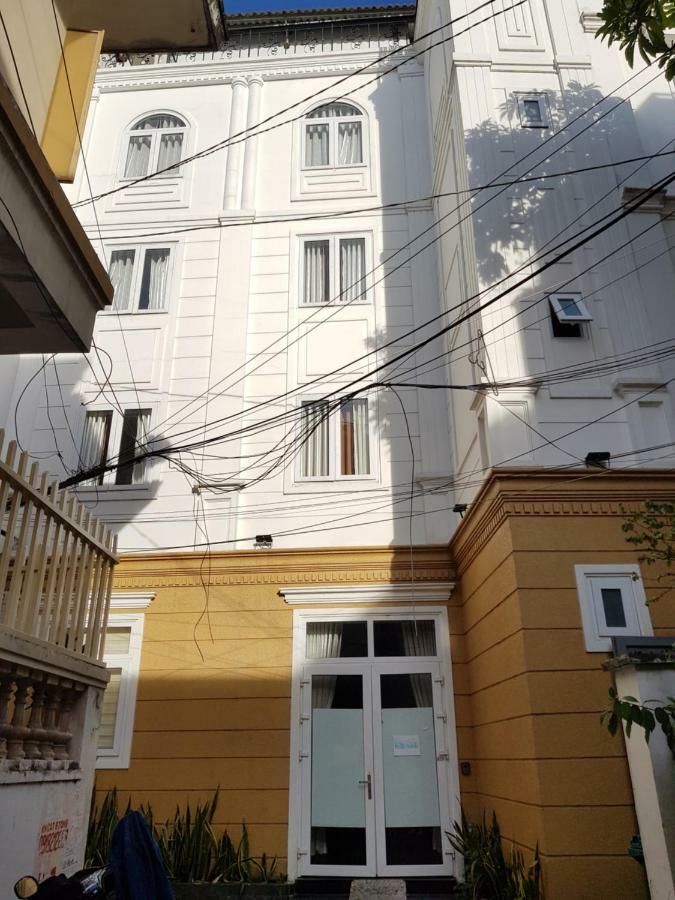 Auhome Minimalist Apartment Хошимин Екстериор снимка