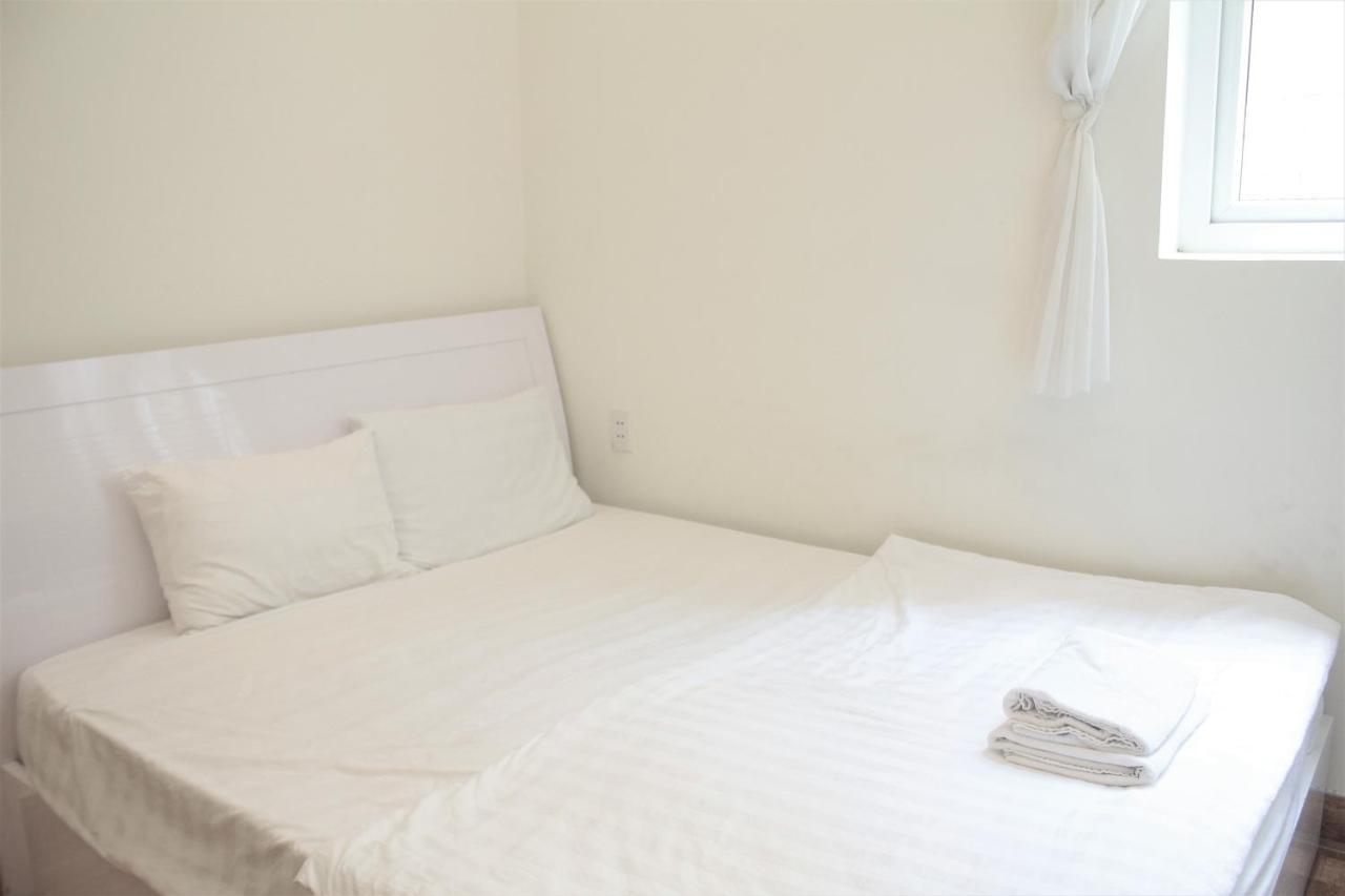 Auhome Minimalist Apartment Хошимин Екстериор снимка