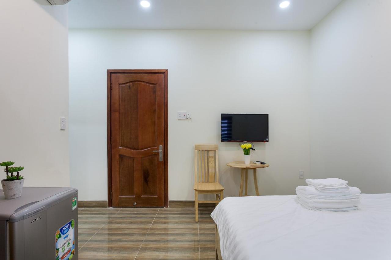 Auhome Minimalist Apartment Хошимин Екстериор снимка